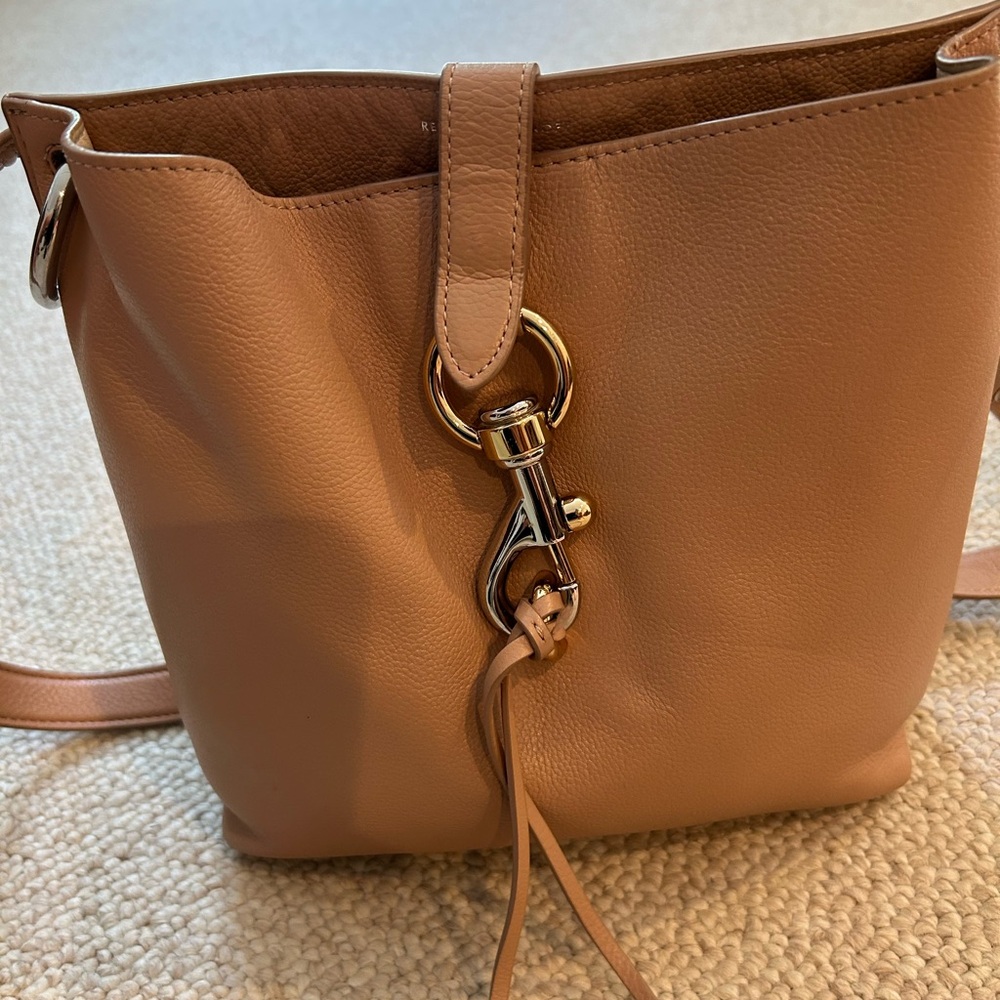 Rebecca Minkhoff crossbody bag in EUC